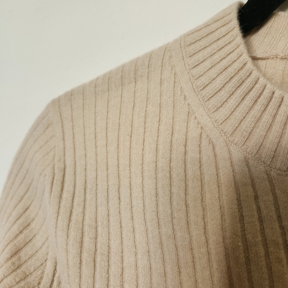 Vince Wool/Cashmere Sweater - Picture 7 of 9